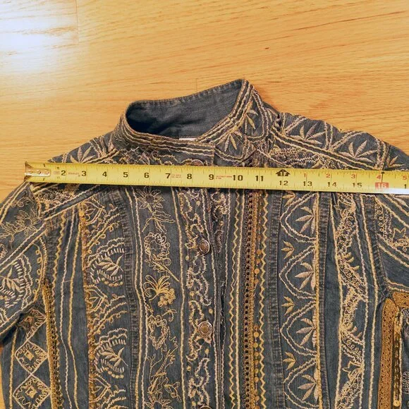 Chico’s Cropped Floral Embroidered & Sequin Denim Jacket Medium Wash - Picture 7 of 13